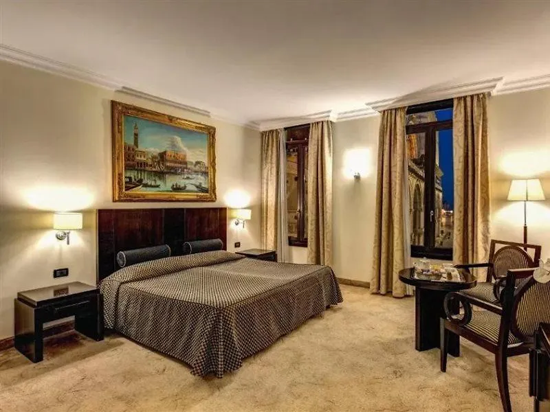 *** Maison d'hôtes Hotel Relais Piazza San Marco à Venise Italie